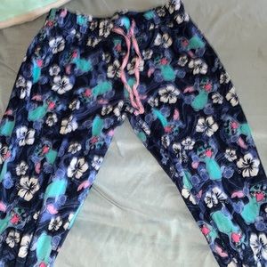 Leo and stitch pants 🥲